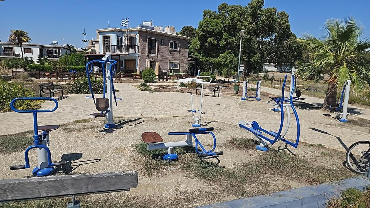 Julie'S Beach House Voroklini Dış mekan fotoğraf