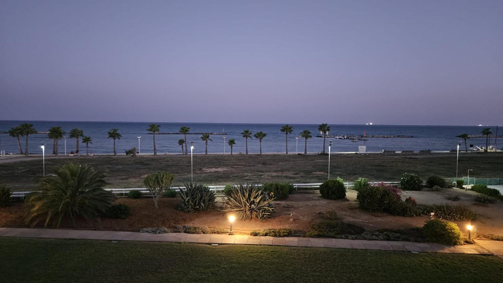 Julie'S Beach House Voroklini Dış mekan fotoğraf
