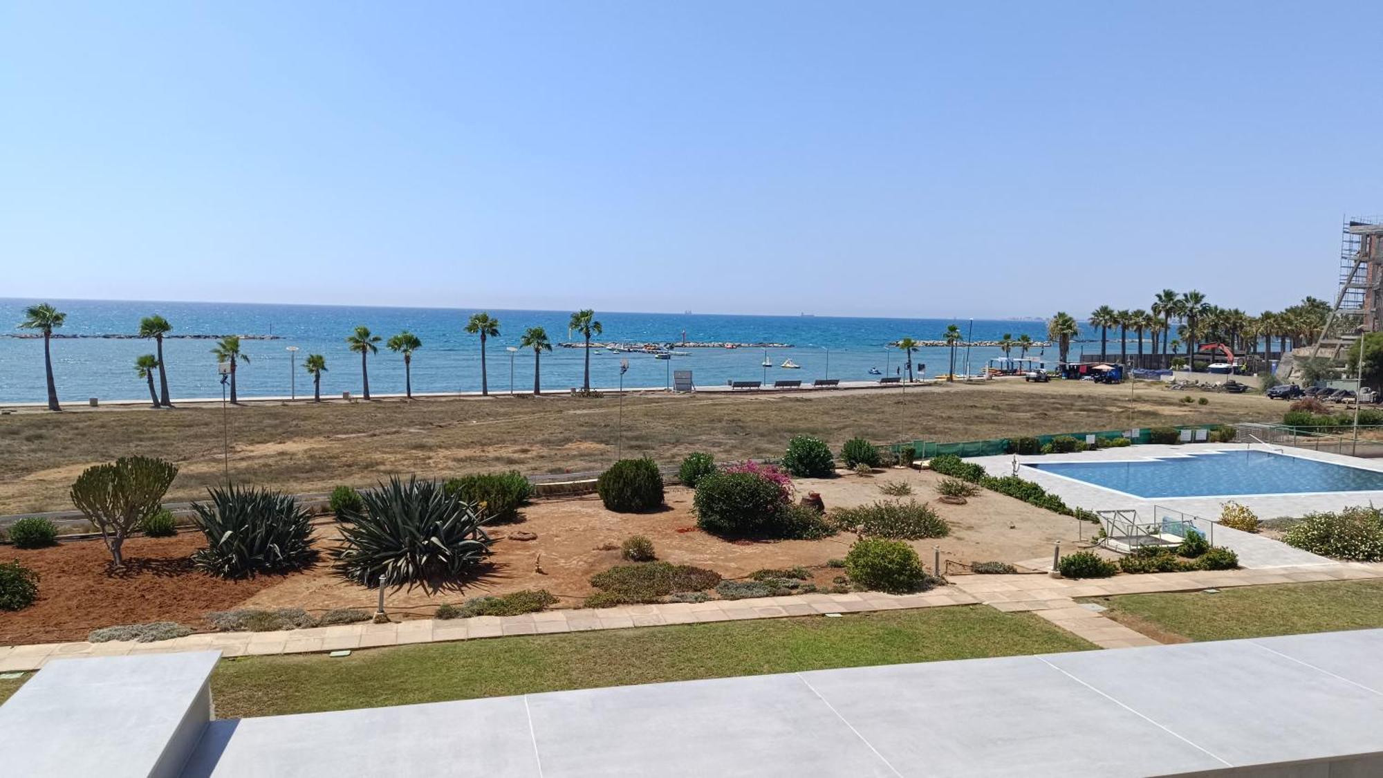 Julie'S Beach House Voroklini Dış mekan fotoğraf