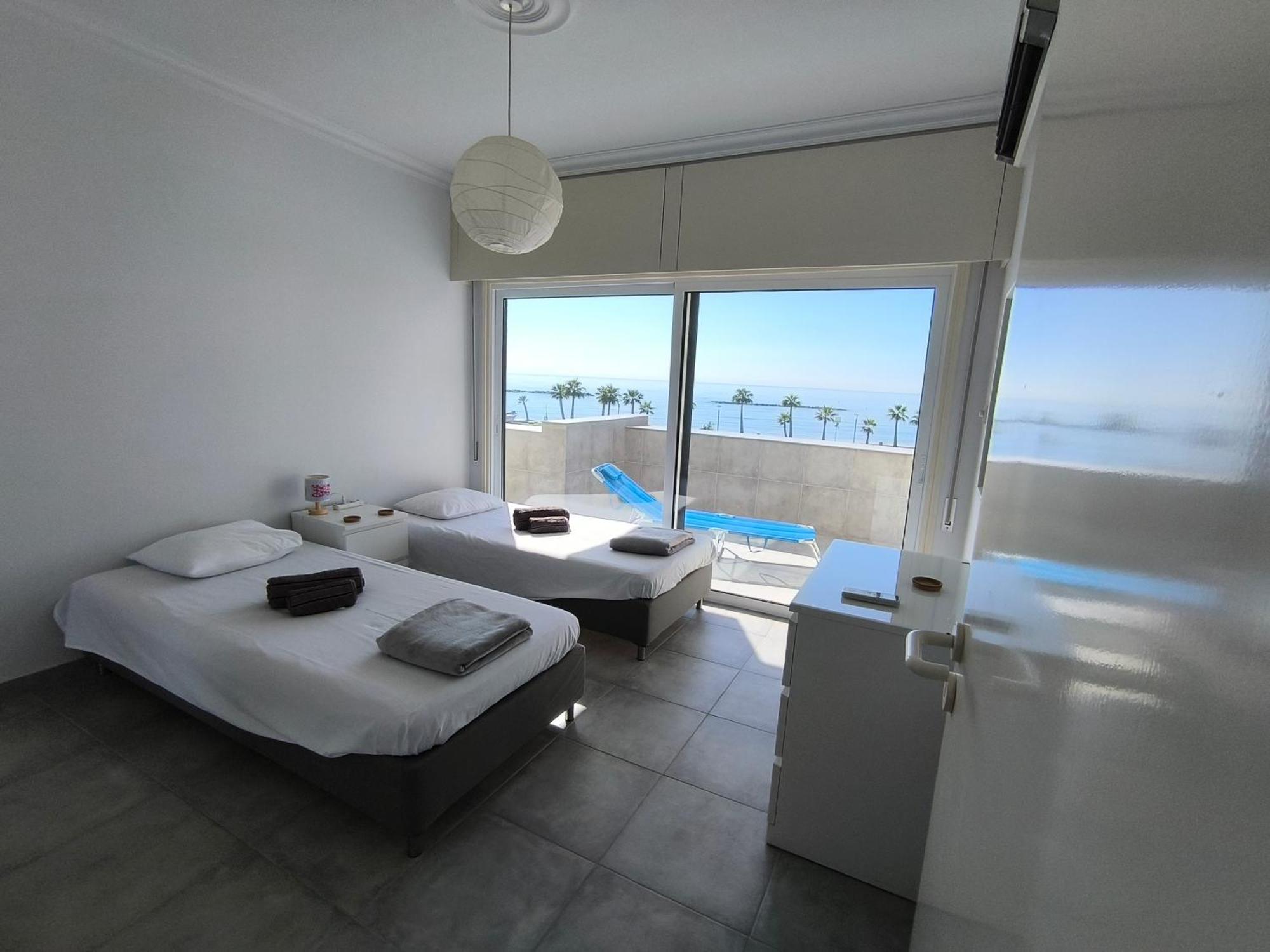 Julie'S Beach House Voroklini Dış mekan fotoğraf